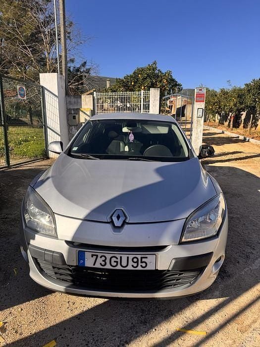 Usado 2008 Renault Mégane III Sedan | € 4.000 - Imagem 1/4