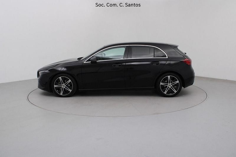 Usado Mercedes A180 Advanced 116 HP (85 kW) 2025 Preto Sedan