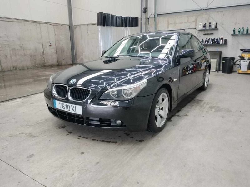 Preto Usado 2004 BMW 530 Sedan | € 12.000 - Imagem 1/4