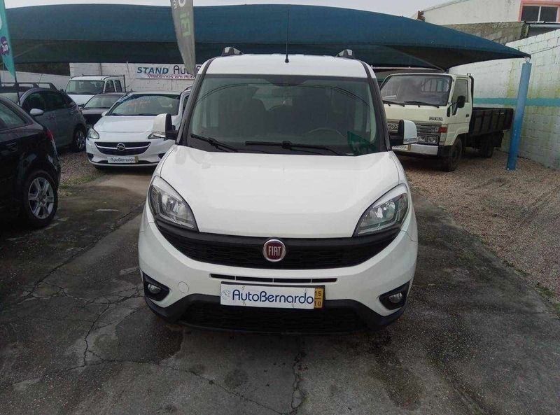 Usado Fiat Doblò 90 HP (66 kW) 2015 Branco Monovolume
