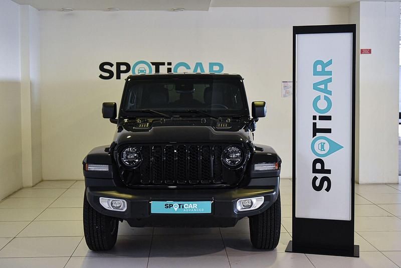 Usado Jeep Wrangler Sahara 380 HP (279 kW) 2023 Preto SUV