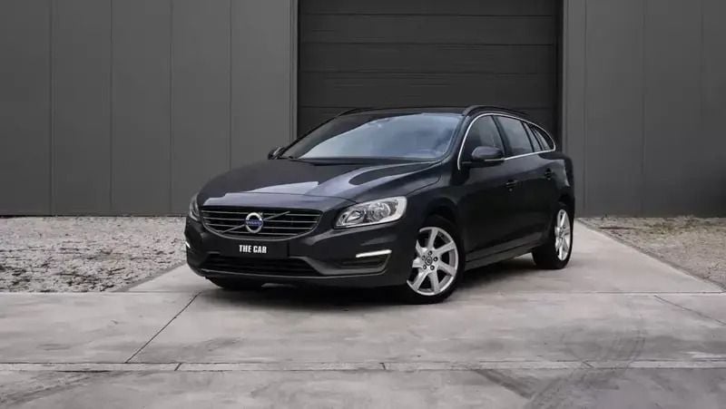Cinzento Usado 2014 Volvo V60 Drive Kinetic Carrinha | € 12.900 (Preço justo) - Imagem 1/4