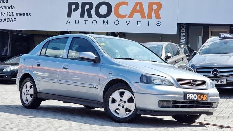 Cinzento Usado 2003 Opel Astra | € 3.250 - Imagem 1/4