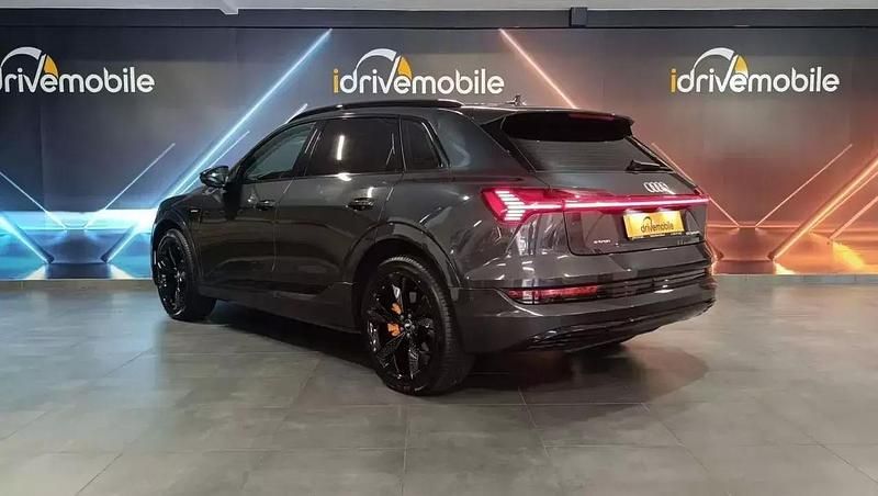 Usado Audi e-tron Advanced 300 kW (408 HP) 2019 Outra SUV