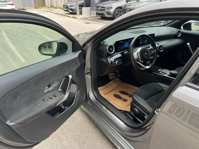 Usado Mercedes A180 AMG 116 HP (85 kW) 2022 Cinza mountain Citadino