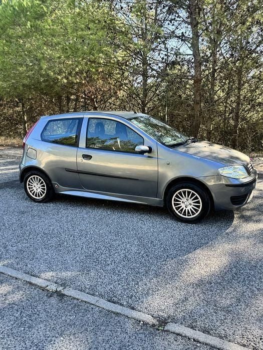 Usado 2003 Fiat Punto Citadino | € 1.499 (Bom preço) - Imagem 1/4