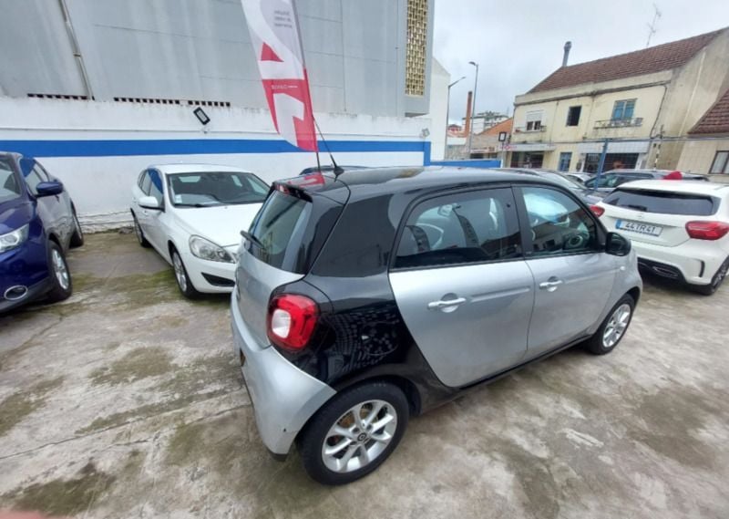 Usado Smart ForFour 71 HP (52 kW) 2016 Preto Citadino