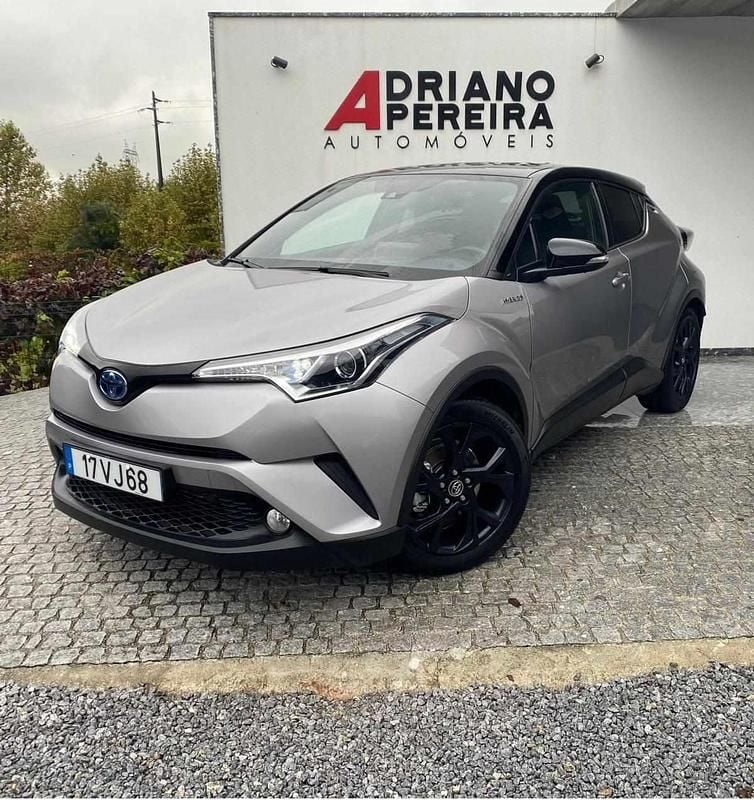 Cinza Usado 2018 Toyota C-HR Comfort SUV | € 22.990 - Imagem 1/4