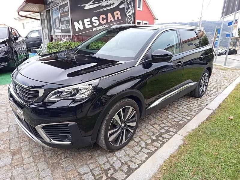 Usado Peugeot 5008 Allure 130 HP (95 kW) 2020 Preto Monovolume
