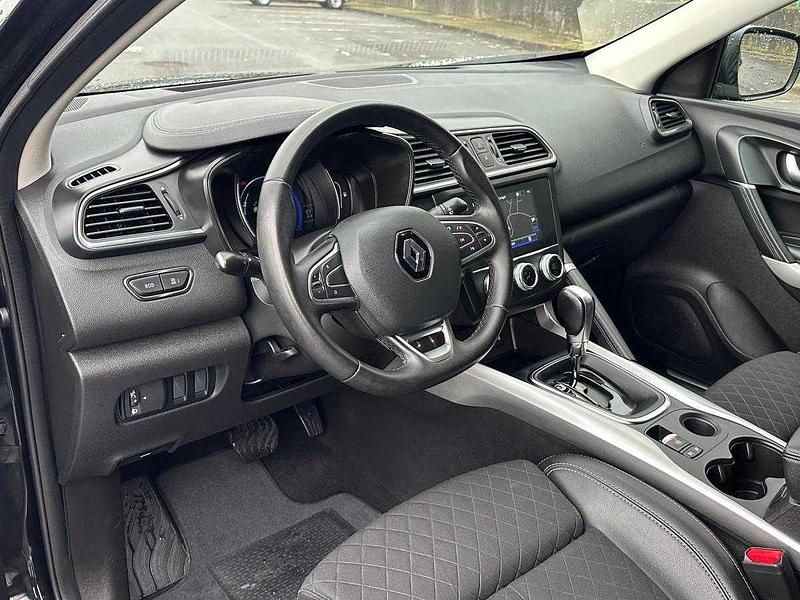 Usado Renault Kadjar Intens 115 HP (84 kW) 2022 Preto SUV