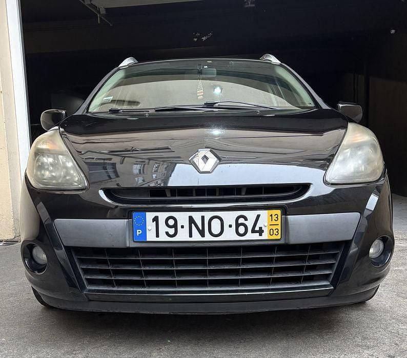 Usado 2013 Renault Clio III Dynamique Carrinha | € 5.299 - Imagem 1/4