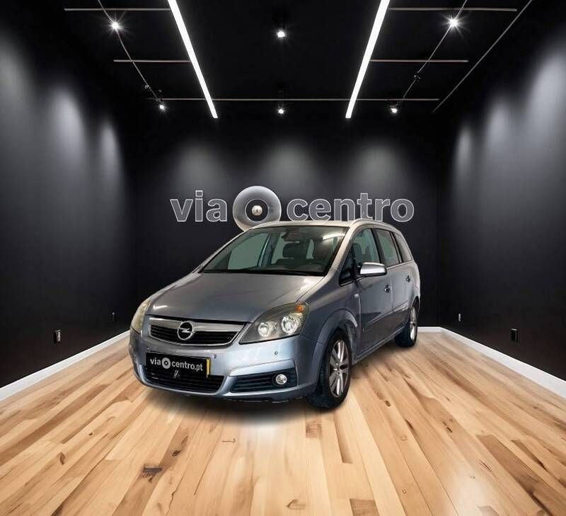 Cinza Usado 2007 Opel Zafira Cosmo Monovolume | € 5.000 - Imagem 1/4