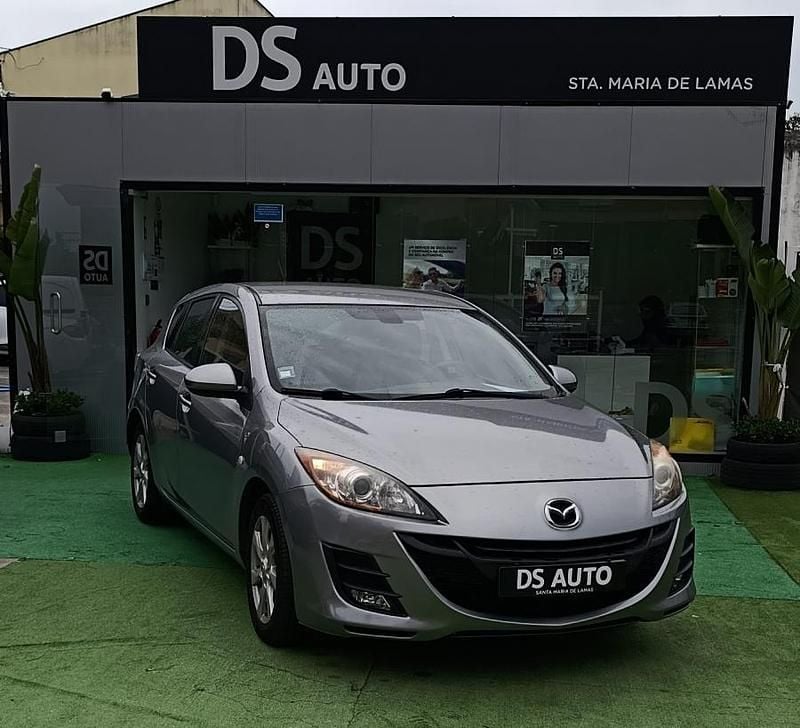 Cinzento Usado 2009 Mazda 3 | € 4.250 (Preço justo) - Imagem 1/4