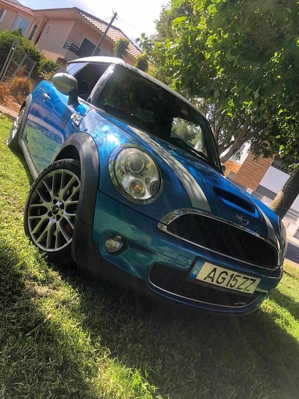Azul Usado 2010 Mini John Cooper Works Citadino | € 10.000 - Imagem 1/4