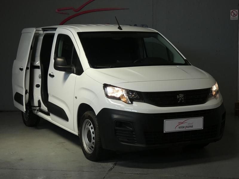 Branco Usado 2021 Peugeot Partner Monovolume | € 15.990 (Preço justo) - Imagem 1/3