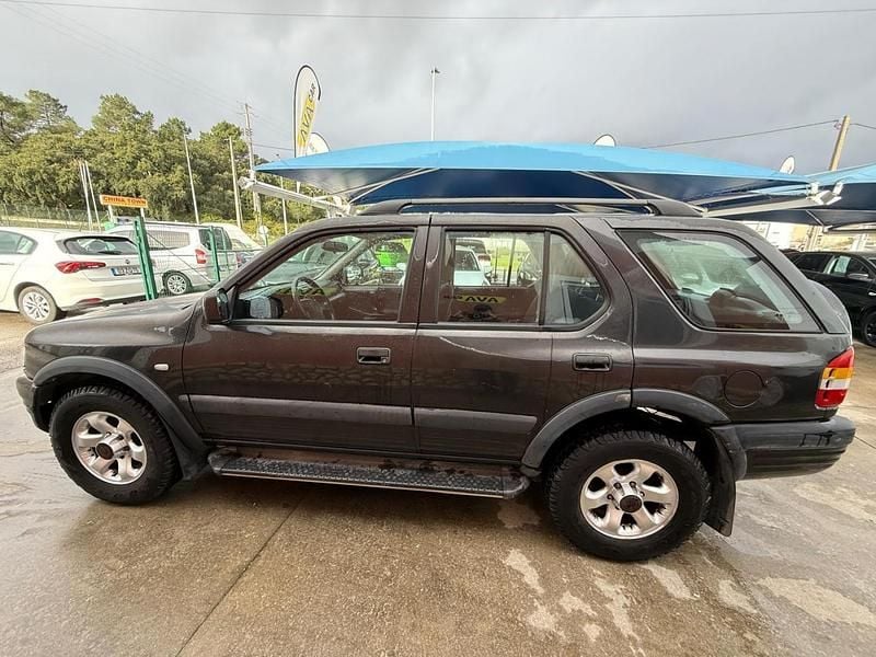 Usado Opel Frontera 115 HP (84 kW) 2000 Preto SUV