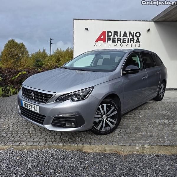 Cinza Usado 2020 Peugeot 308 Allure Carrinha | € 13.990 (Preço justo) - Imagem 1/1