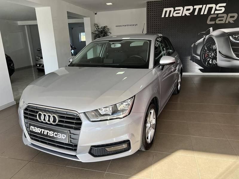 Cinzento Usado 2016 Audi A1 Sportback Citadino | € 13.500 (Preço justo) - Imagem 1/4
