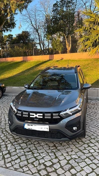 Usado 2024 Dacia Jogger Monovolume | € 17.800 - Imagem 1/4