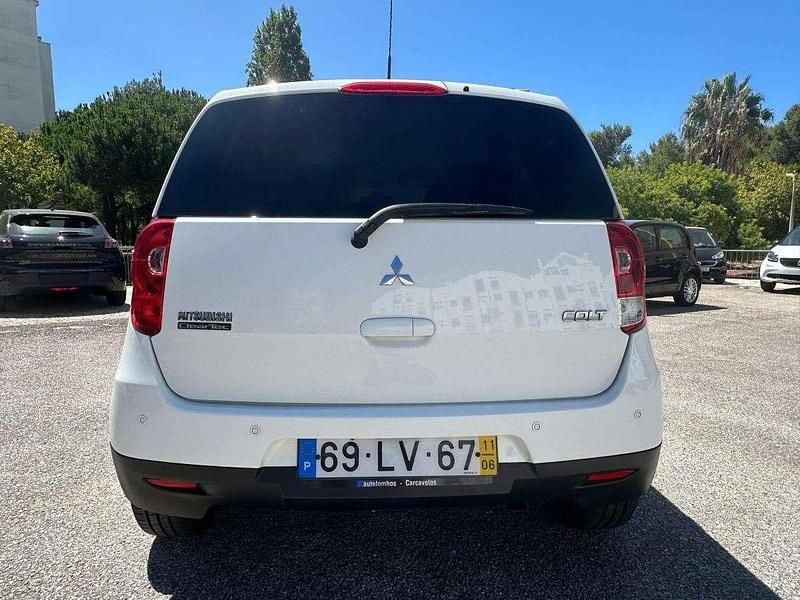 Branco Usado 2011 Mitsubishi Colt Invite | € 5.750 - Imagem 1/1