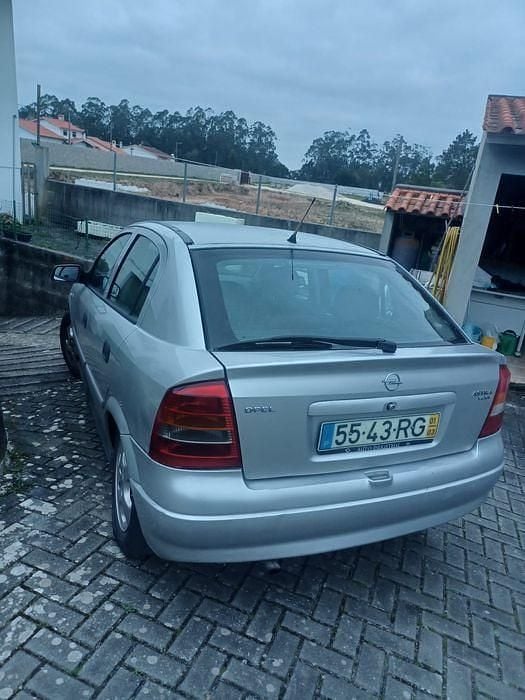 Usado 2001 Opel Astra Sedan | € 1.400 (Preço justo) - Imagem 1/4
