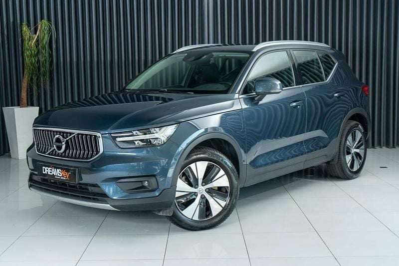 Azul Usado 2021 Volvo XC40 Inscription SUV | € 29.850 (Bom preço) - Imagem 1/4