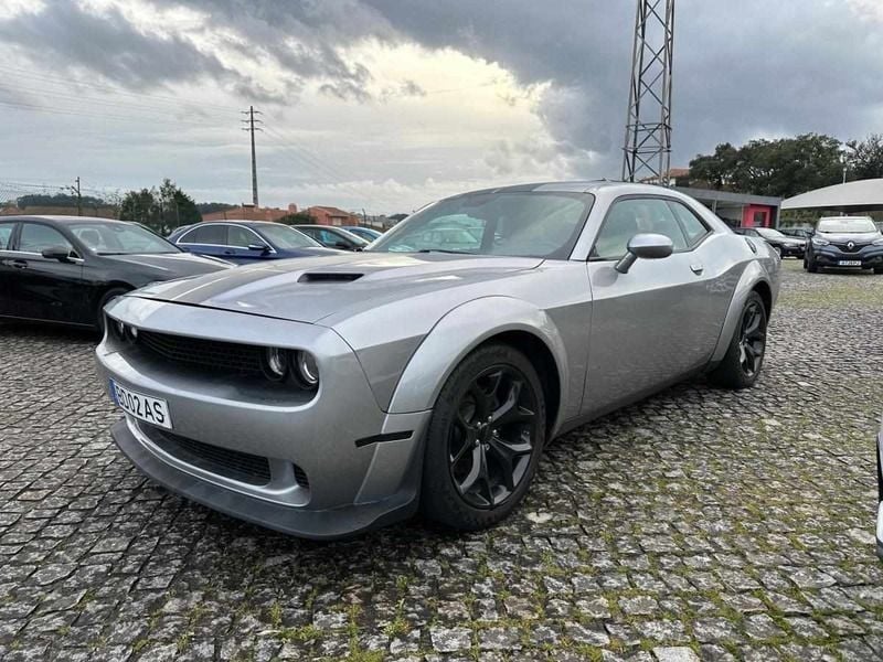 Cinzento Usado 2016 Dodge Challenger Coupé | € 64.900 - Imagem 1/4