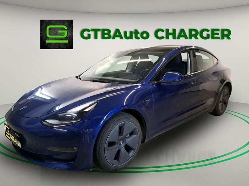 Azul Usado 2022 Tesla Model 3 Sedan | € 26.900 - Imagem 1/4