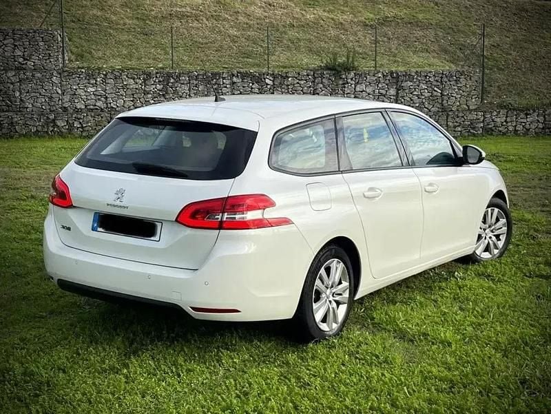 Usado Peugeot 308 SW Active 120 HP (88 kW) 2018 Branco pérola Carrinha
