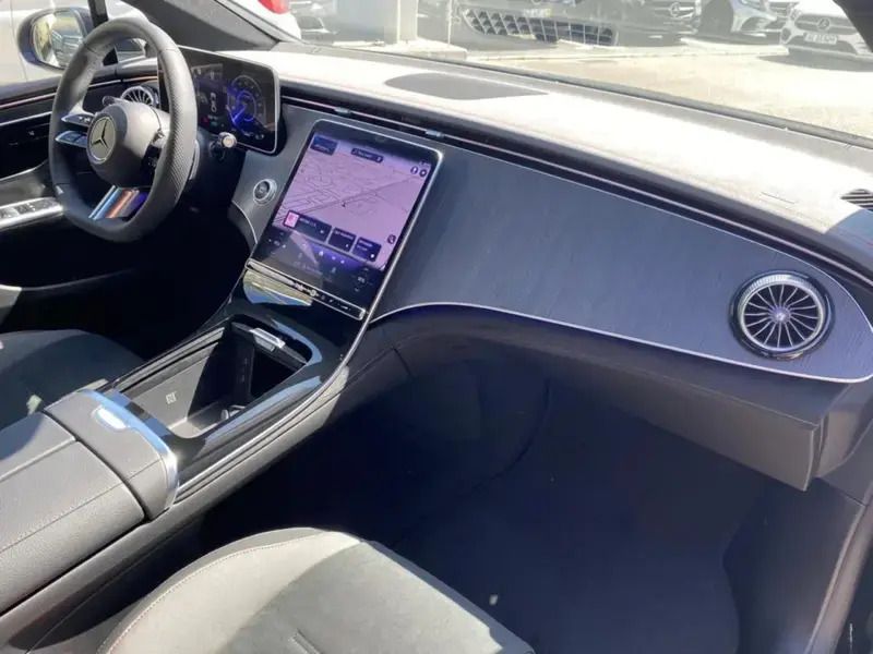 Usado Mercedes EQE350 AMG 214 kW (292 HP) 2023 Preto obsidian Sedan