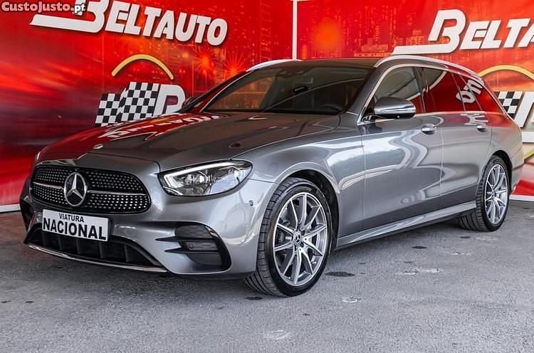 Cinza Usado 2020 Mercedes E220 AMG line Carrinha | € 41.500 (Preço justo) - Imagem 1/1