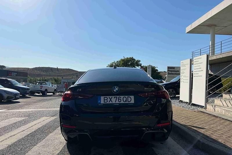 Usado BMW i4 Comfort Edition 250 kW (340 HP) 2025 Preto Sedan