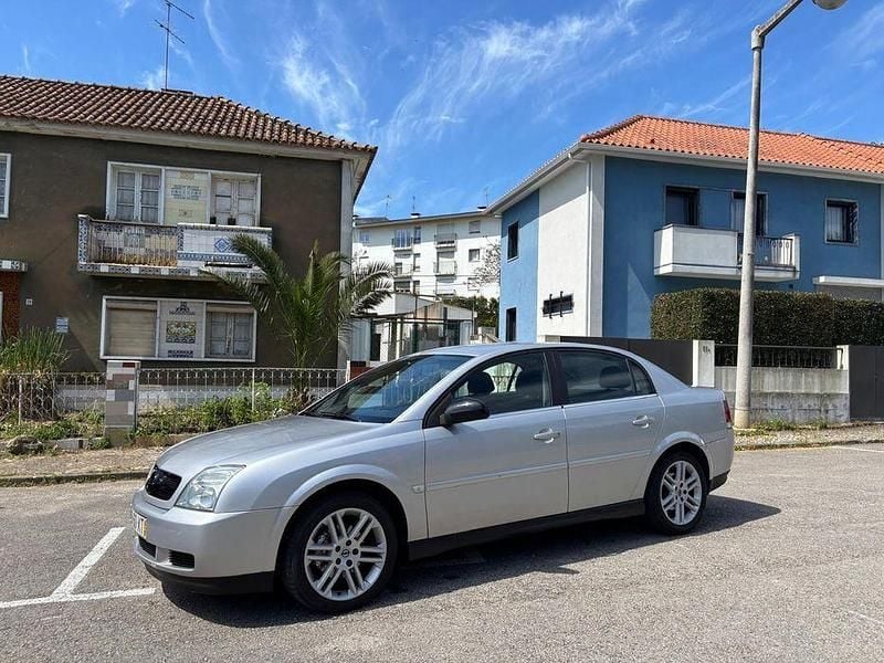 Usado 2004 Opel Vectra Sedan | € 4.250 (Preço justo) - Imagem 1/4