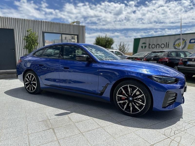 Azul Usado 2023 BMW i4 Sedan | € 49.950 (Caro) - Imagem 1/4