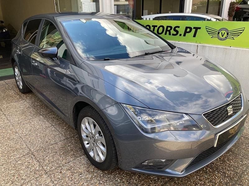 Usado Seat Leon Reference 105 HP (77 kW) 2014 Cinza