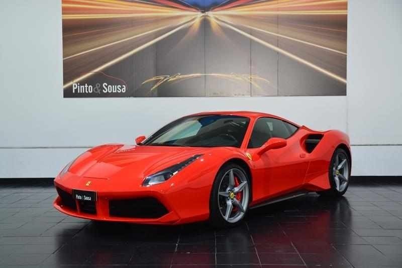 Vermelho Usado 2016 Ferrari 488 Coupé | € 245.000 - Imagem 1/4
