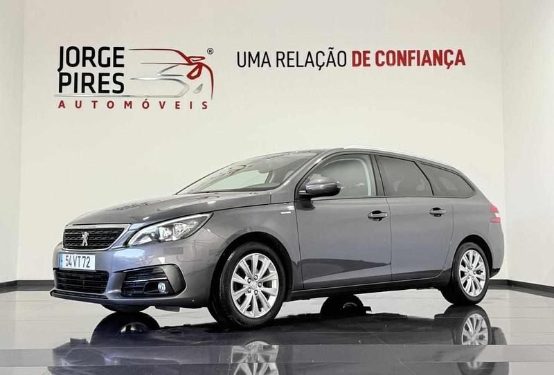 Cinzento Usado 2018 Peugeot 308 Carrinha | € 13.790 (Preço justo) - Imagem 1/4