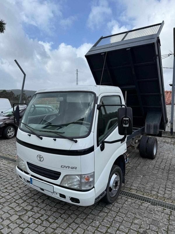 Branco Usado 2008 Toyota Dyna Pickup | € 20.300 (Preço justo) - Imagem 1/3