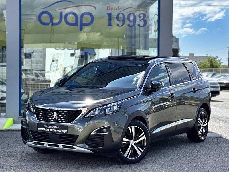 Cinza Usado 2019 Peugeot 5008 GT-line Monovolume | € 22.470 (Preço justo) - Imagem 1/4