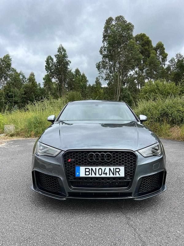 Cinzento Usado 2014 Audi S3 Premium | € 27.500 - Imagem 1/4