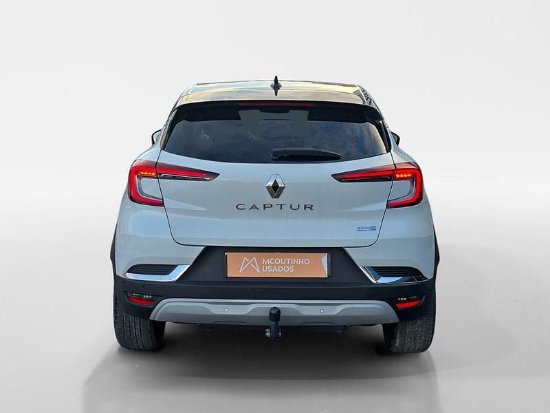 Usado Renault Captur Intens 160 HP (117 kW) 2021 Branco SUV