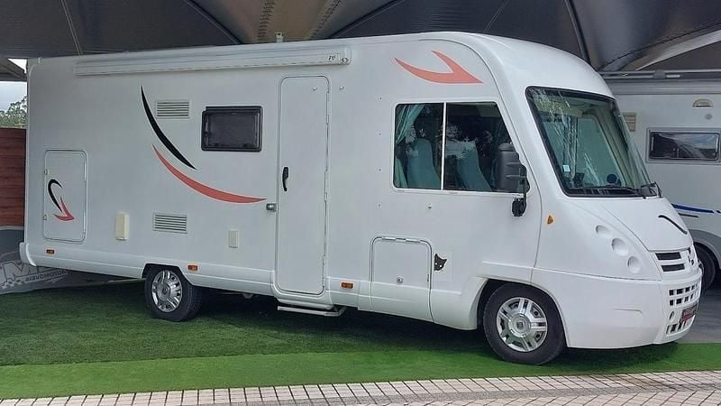 Usado Fiat Ducato 130 HP (95 kW) 2009 Branco Van