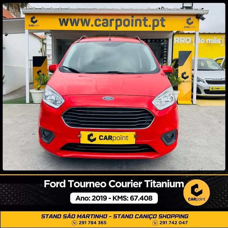 Vermelho Usado 2019 Ford Courier Titanium Monovolume | € 15.900 (Caro) - Imagem 1/4
