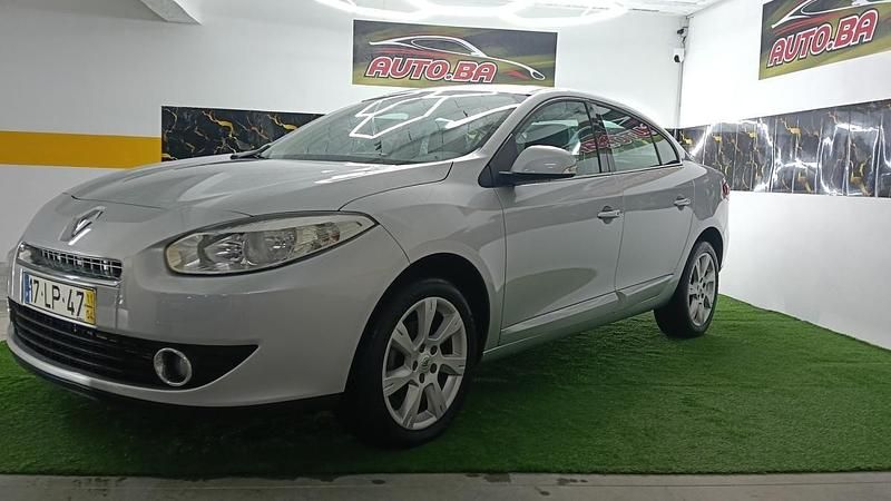 Usado Renault Fluence 110 HP (80 kW) 2011 Cinza Sedan