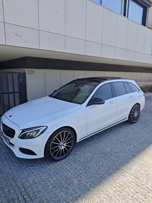Usado 2015 Mercedes C350e Sedan | € 19.750 - Imagem 1/4