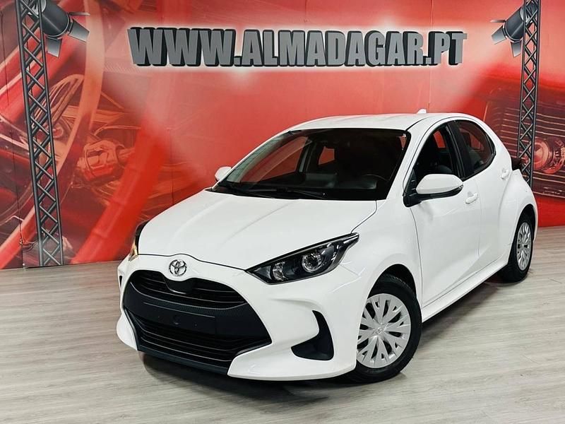 Branco Usado 2022 Toyota Yaris Comfort | € 16.900 (Preço justo) - Imagem 1/4