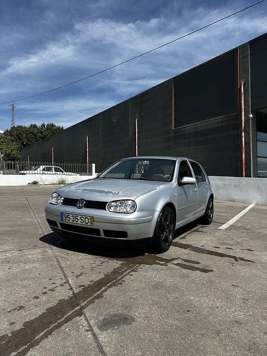 Usado 2001 VW Golf IV Sedan | € 1.900 (Preço justo) - Imagem 1/4