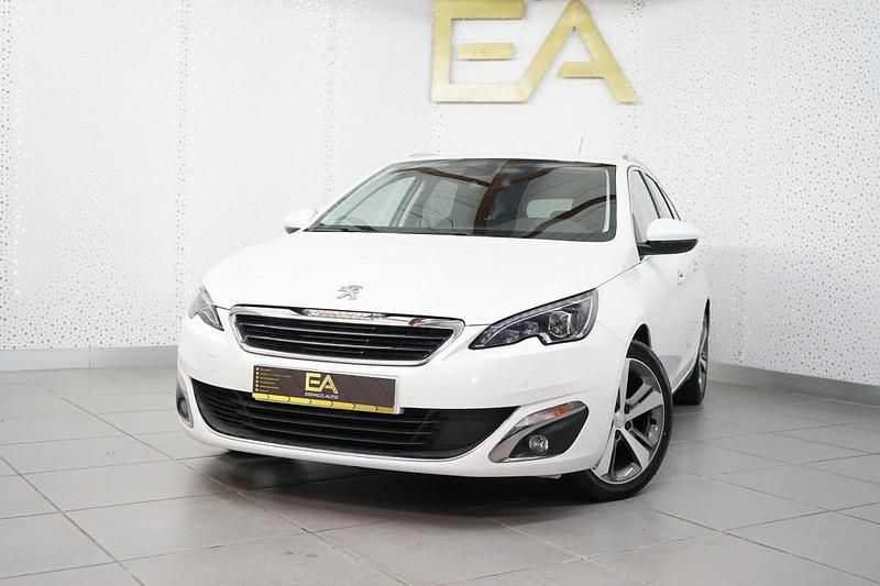 Usado Peugeot 308 SW 120 HP (88 kW) 2015 Branco Carrinha