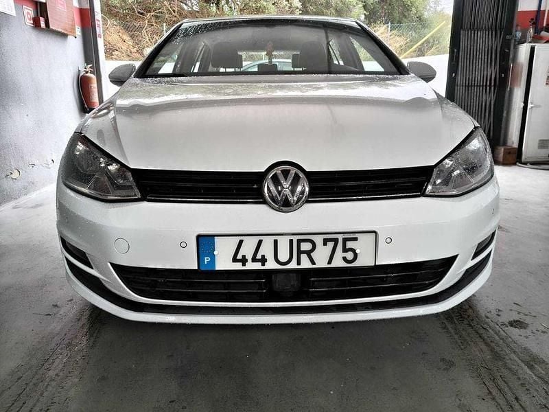 Usado VW Golf VII 105 HP (77 kW) 2014 Sedan