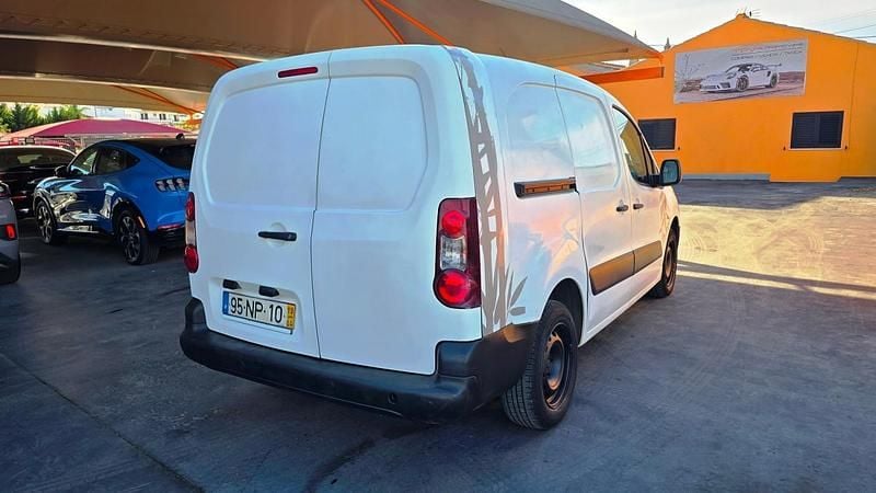 Usado Citroën Berlingo 90 HP (66 kW) 2013 Branco Monovolume